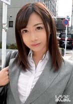 顔騎おもらしでイキまくる変態Fカップ女教師の性事情「生ハメは大人になってから…♪」