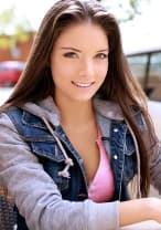 アニータ・ビー 19歳